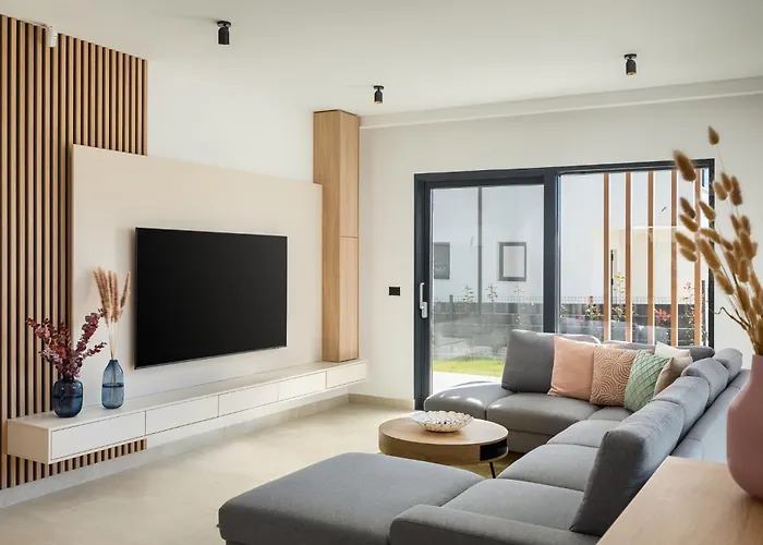 Levita With Pool 빌라 *