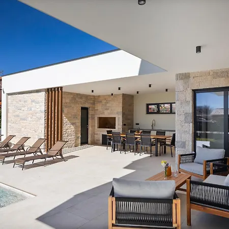 Levita With Pool * Πόρετς