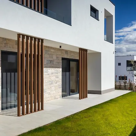 Βίλα Levita With Pool