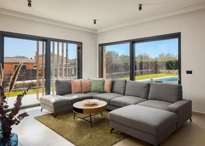 Βίλα Levita With Pool